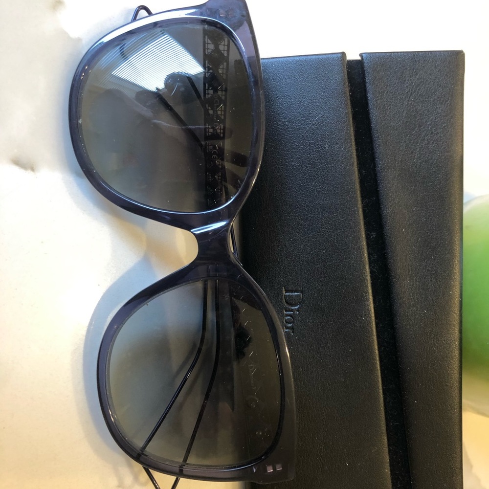 Dior authentic diorama3 sunglasses W/case